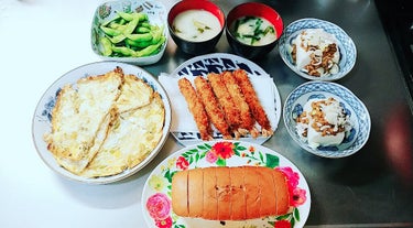 料理作り大好き♡
料理やお菓子はいつも人気料理ユーチューバー見て学んでます♡♡♡
最近簡単パウンドケーキ🍰作りにハマってます＼(^o^)／

ユーチューバーさんは、てぬキッチンさん👶