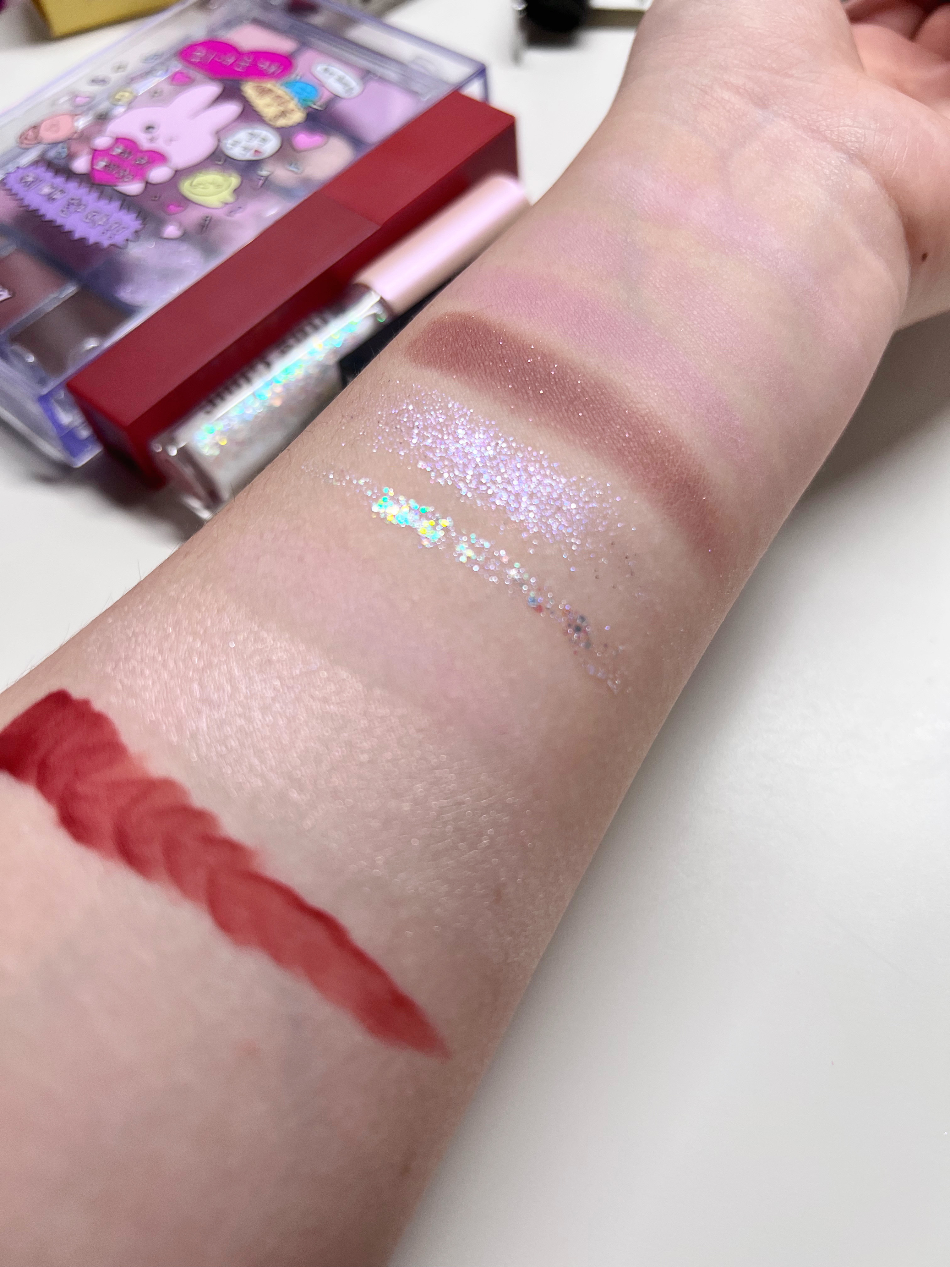 ザショッキングリップブラー 5.Breaking News/TONYMOLY/口紅を使ったクチコミ（2枚目）