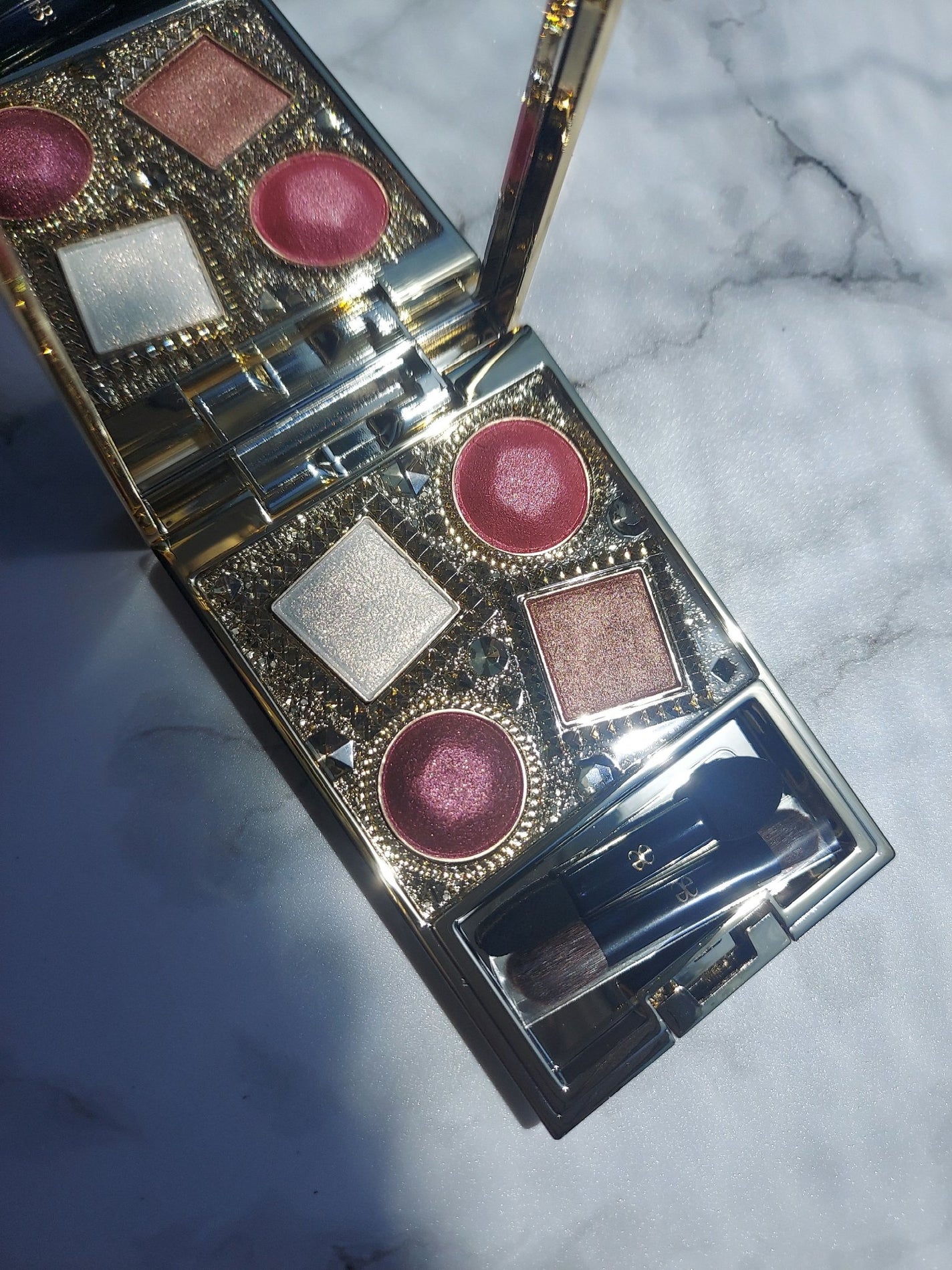 エレガンス ヌーヴェル アイズ/Elégance/アイシャドウパレットを使ったクチコミ(2枚目)