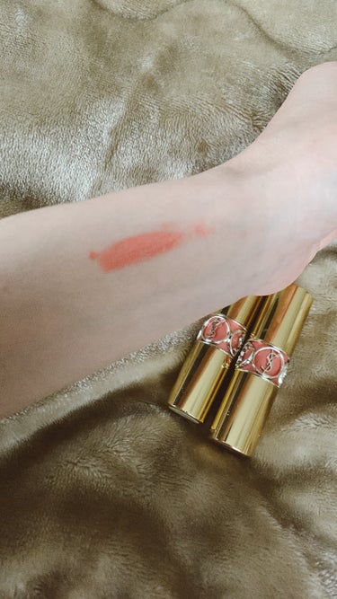 YVES SAINT LAURENT BEAUTE ルージュ ヴォリュプテ シャインのクチコミ「かわいくてプレゼントにも喜ばれるサンローラン のリップ💋

✼••┈┈••✼••┈┈••✼••.....」（2枚目）