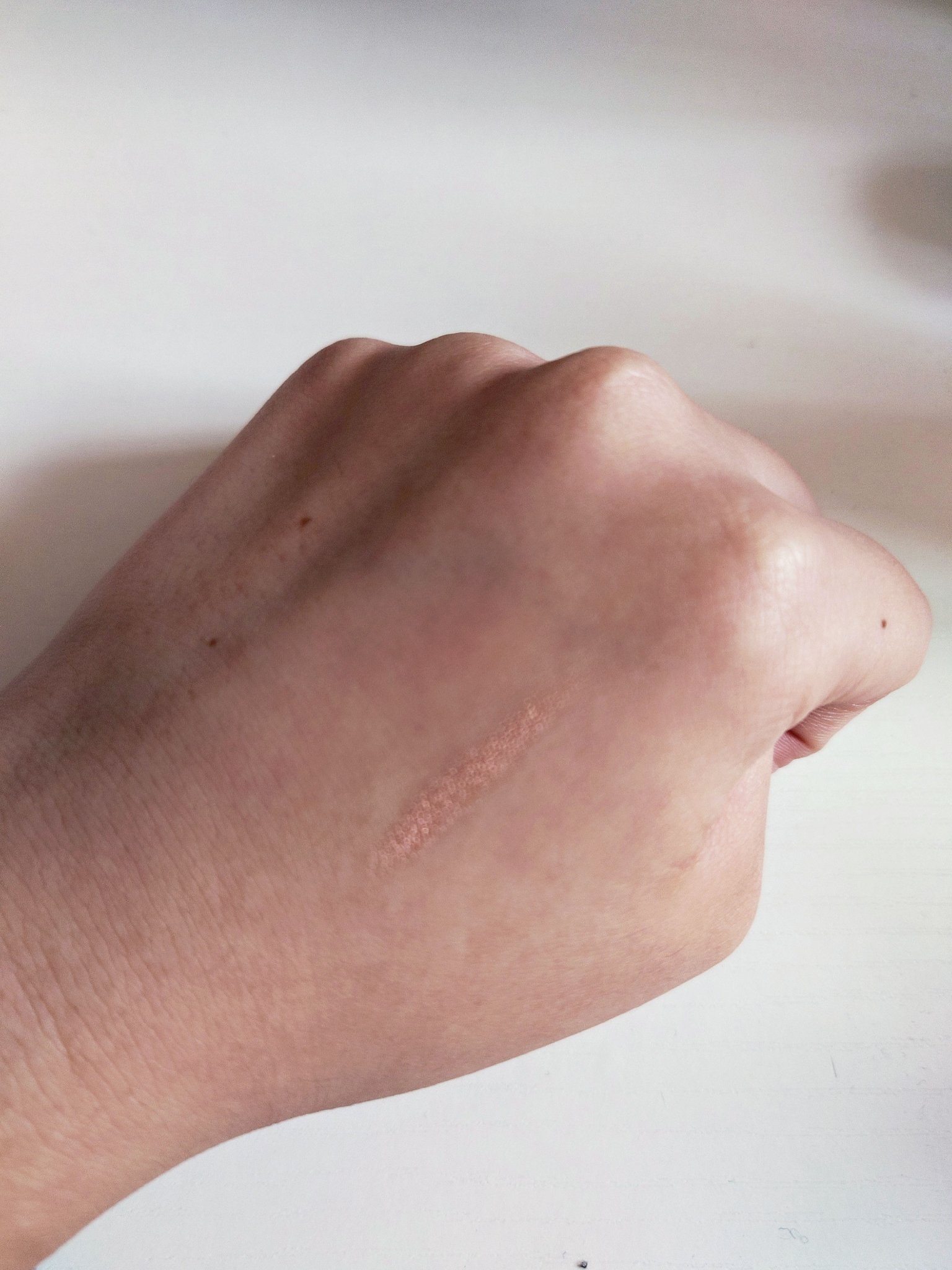 キャビアスティック アイカラー 09 Rosegold（ミニ）/ローラ メルシエ/スティックアイシャドウを使ったクチコミ（2枚目）