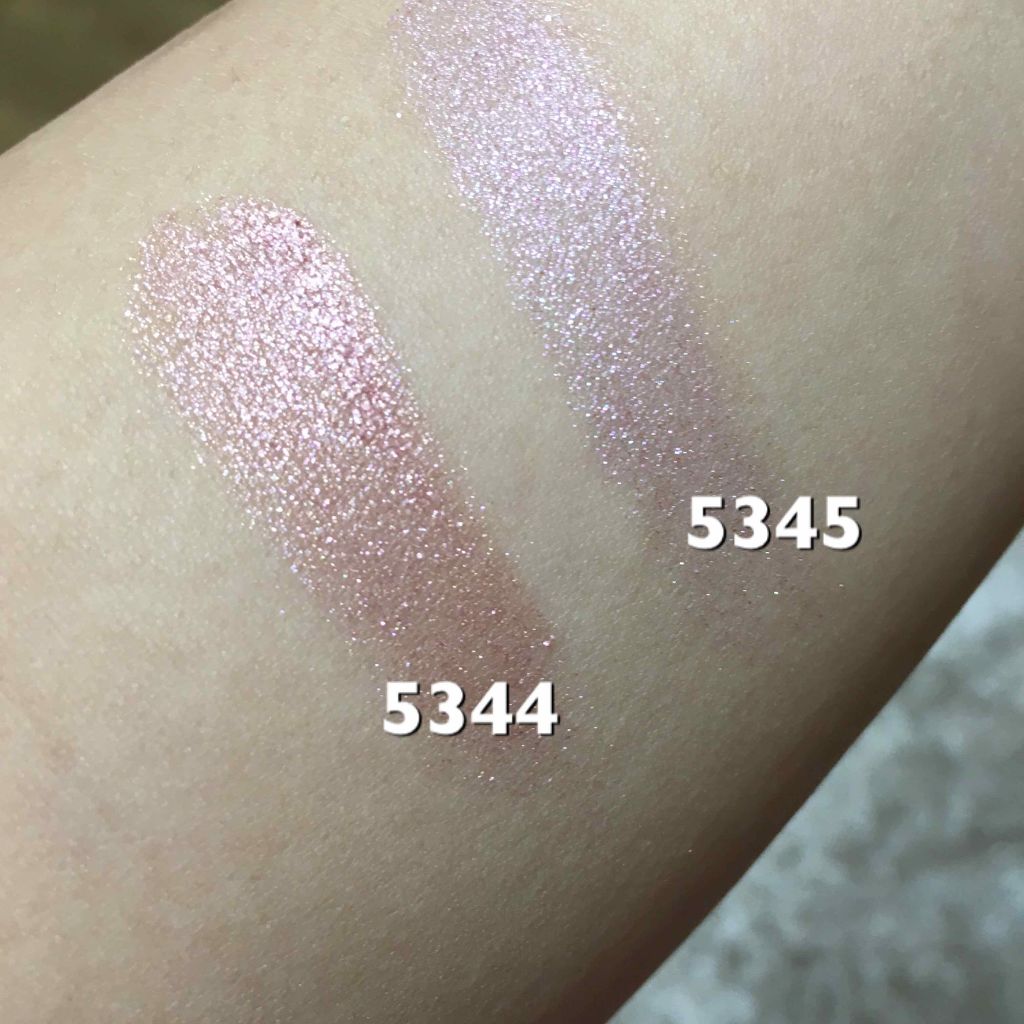 ハードワイヤードアイシャドー/NARS/単色アイシャドウを使ったクチコミ（3枚目）