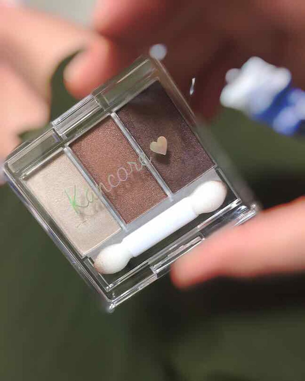 カンコレアイシャドウ/DAISO/アイシャドウパレットを使ったクチコミ（3枚目）