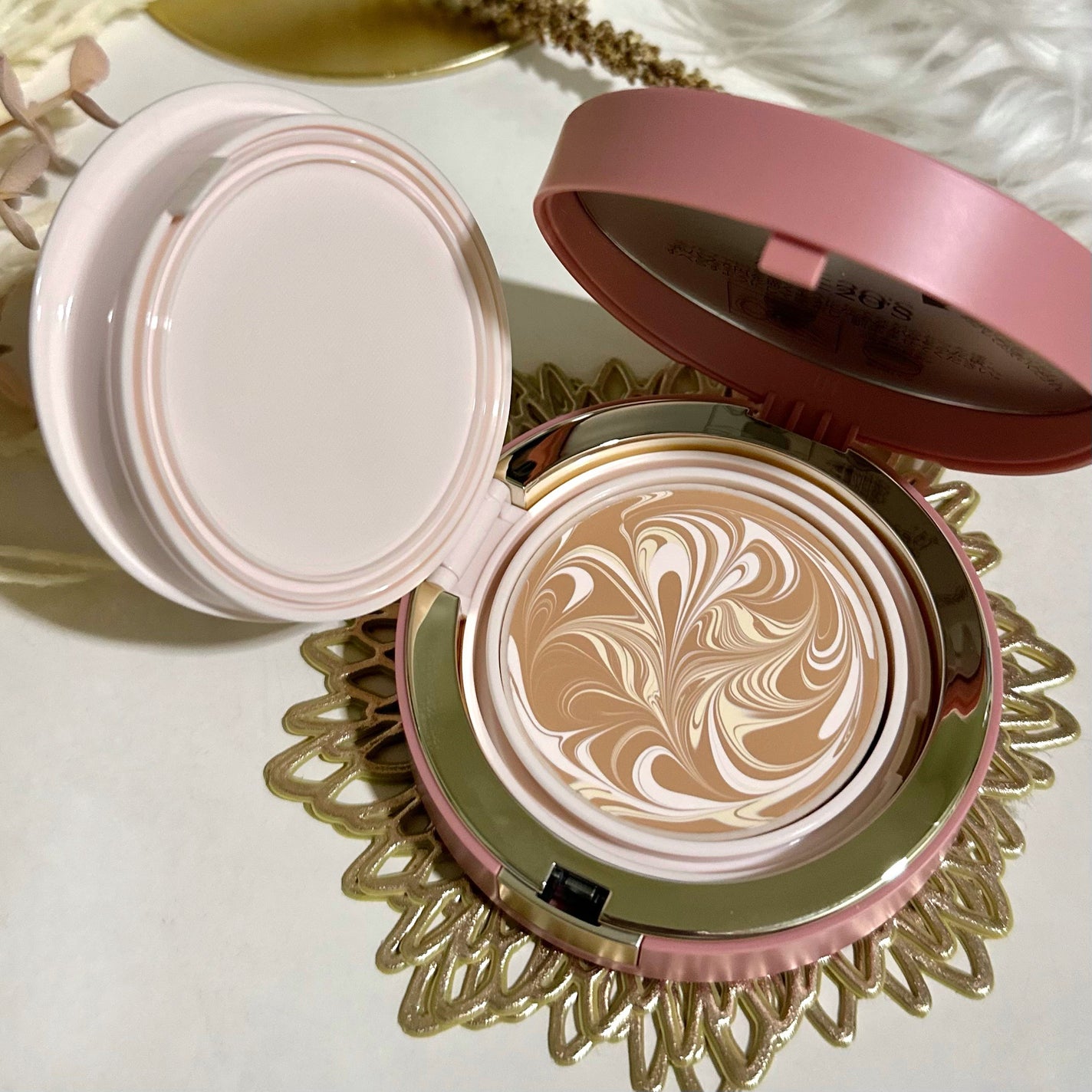 ヴェールヌーディ エッセンスパクトグロウ/AGE20’s/クリーム・エマルジョンファンデーションを使ったクチコミ(3枚目)