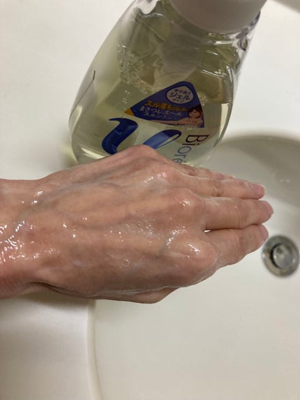 ザ ボディ 泡タイプ ピュアリーサボンの香り/ビオレu/ボディソープを使ったクチコミ(3枚目)