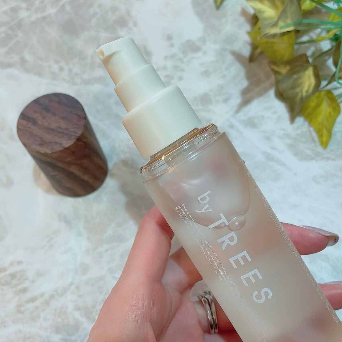 うるモイストインテンシブオイルセラム/byTREES/美容液を使ったクチコミ(2枚目)