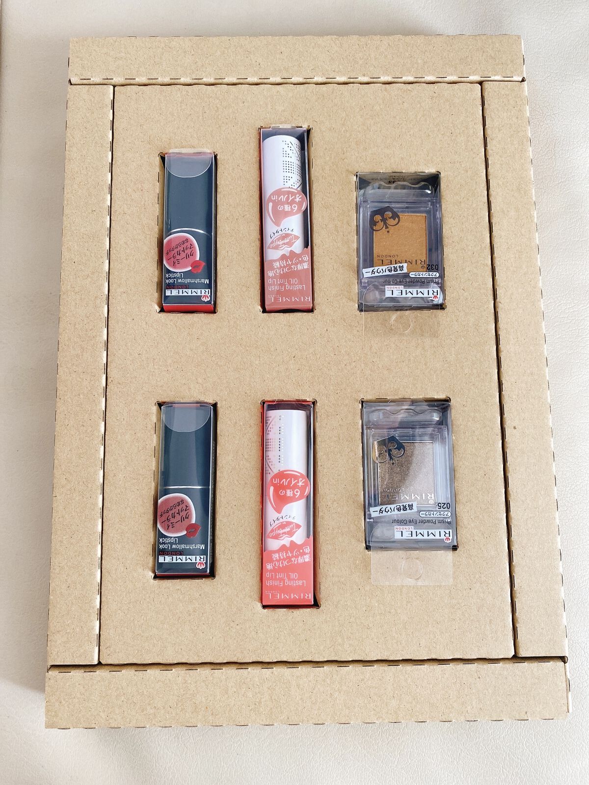 宝島社 RIMMEL LONDON SPECIAL BOOK GOLD ver.のクチコミ「宝島社　RIMMEL LONDON SPECIAL BOOK GOLD ver.

リンメルの.....」（2枚目）