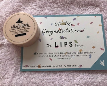 Witch's Pouch
ナチュラルフィニッシングパウダー
02 ベージュ


嬉しいことに！！！！！
LIPSさんからプレゼント届きました🎁
ありがとうございます…

フェイスパウダー大好き民なので
たくさん使っていきます〜

ベージュって書いてあるけど、肌のトーンが綺麗に上がるので、とてもいい仕上がりになります🥰

パフがフワフワだから嬉しい！
筆使っても良さそう！

 #提供 _ウィッチズポーチの画像 その1