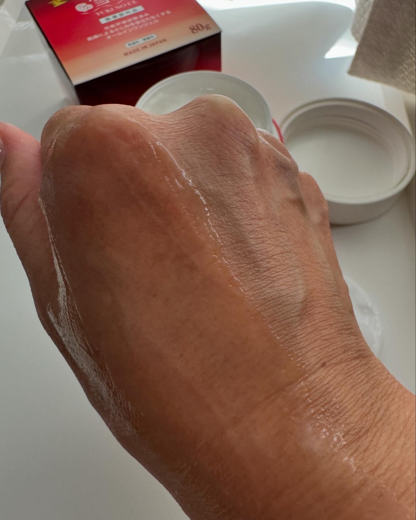 ai on LIPS 「おとなのオールインワンジェル。乾燥による小じわを目立たなくする..」(7枚目)