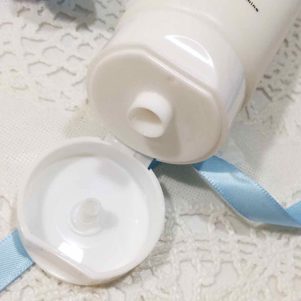 BOTANIST BOTANISTボタニカルフェイスウォッシュ（ラズベリー＆ジャスミンの香り）のクチコミ「毛穴汚れ、汗、皮脂、ホコリ、必要のなくなった角層を

包み込んで洗い流すす洗顔料！

植物科学.....」（2枚目）