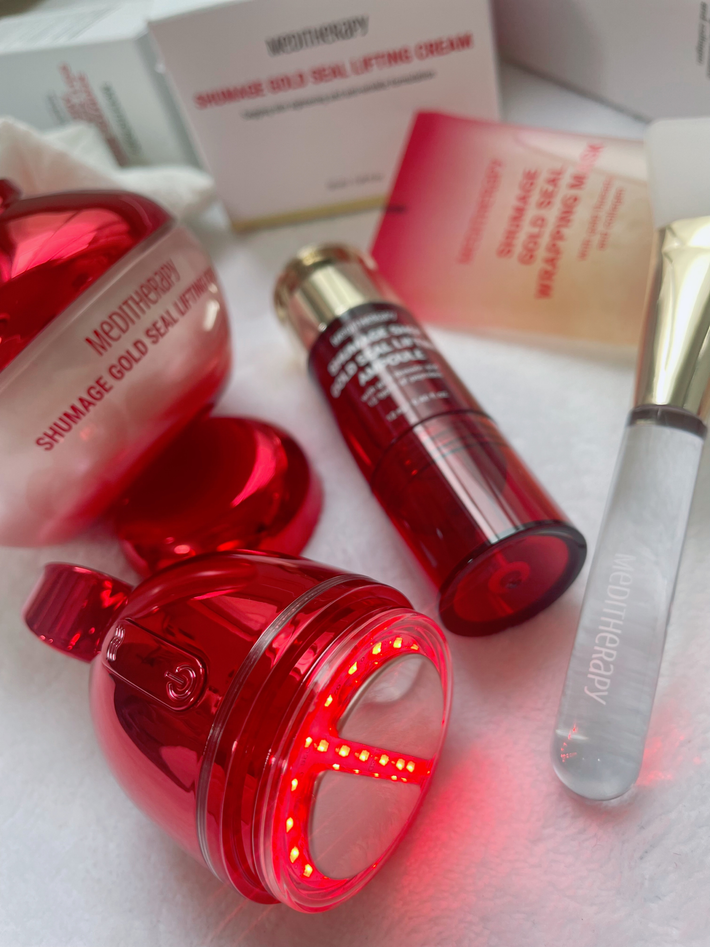 シューマジゴールド糸リフティングクリーム+EMS美顔器/MEDITHERAPY/フェイスクリームを使ったクチコミ（2枚目）