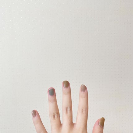 オサジ アップリフト ネイルカラー 04 Shinden〈神殿〉/OSAJI/マニキュアを使ったクチコミ(2枚目)