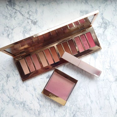 Charlotte Tilbury ピロートーク インスタント アイ パレットのクチコミ「#メイク⁡
⁡@charlottetilbury ⁡
⁡ #instanteyepalette.....」（3枚目）