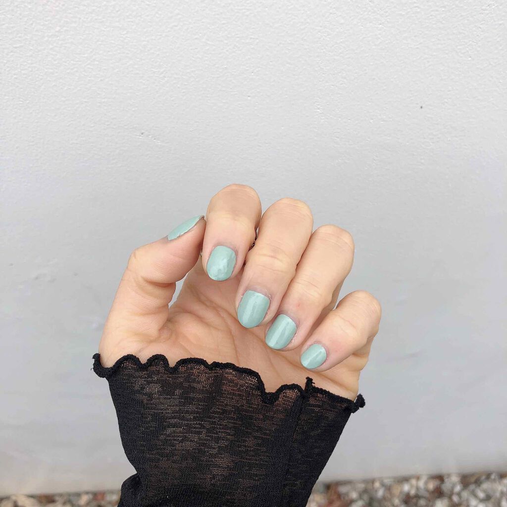 
THREE ネイルポリッシュ72

流行りの色で
おうち時間を楽しんでいます♪

乾くのも早いし
重ね塗りも可愛いし
一度塗りでトップコートでもかわいい🧡

#ネイル
#セルフネイル
#THREE ネイル 
#おうち時間