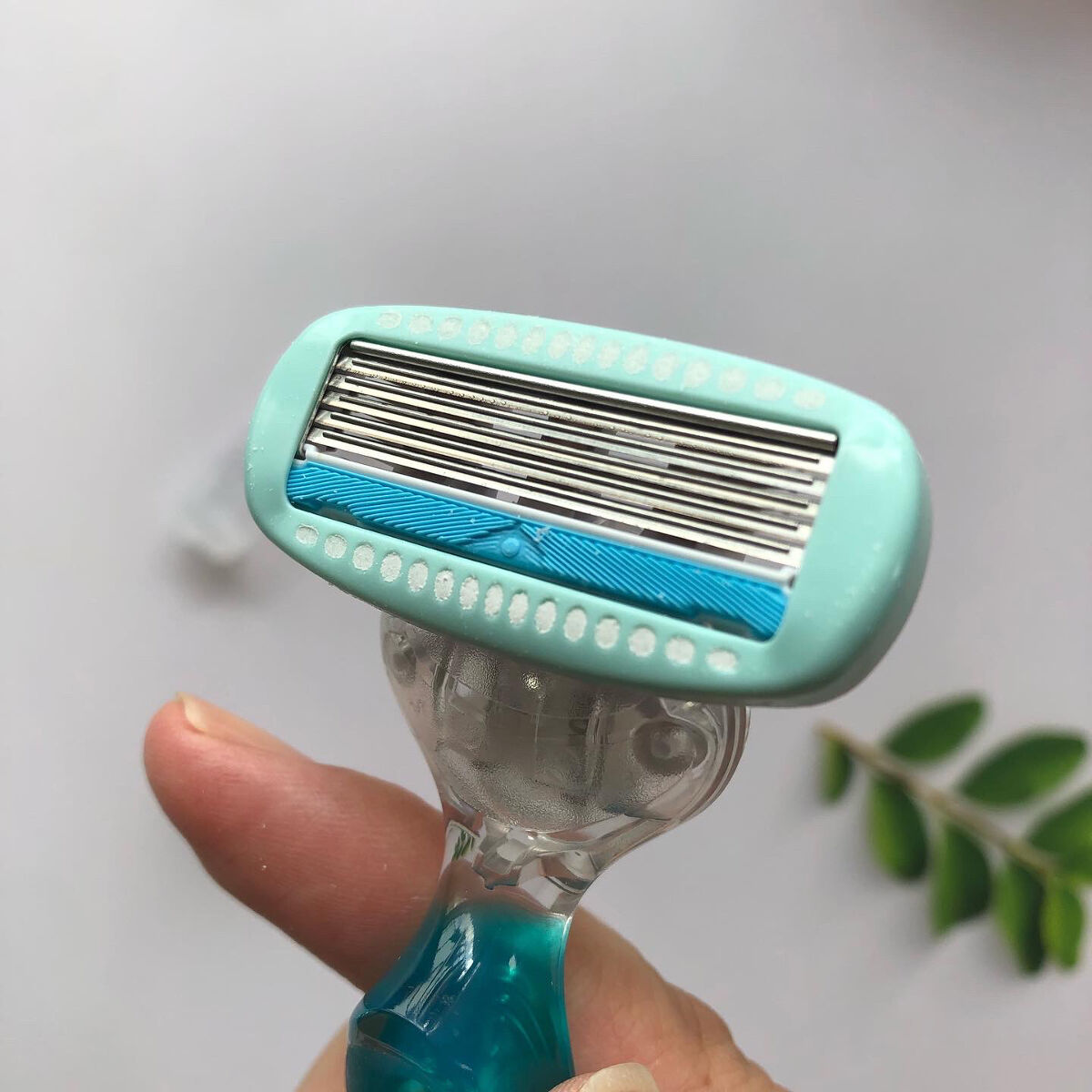 ハイドロシルク 敏感肌用 ホルダー （刃付き＋替刃１コ）/ハイドロシルク/シェーバー by nana@ﾌｫﾛﾊﾞ100