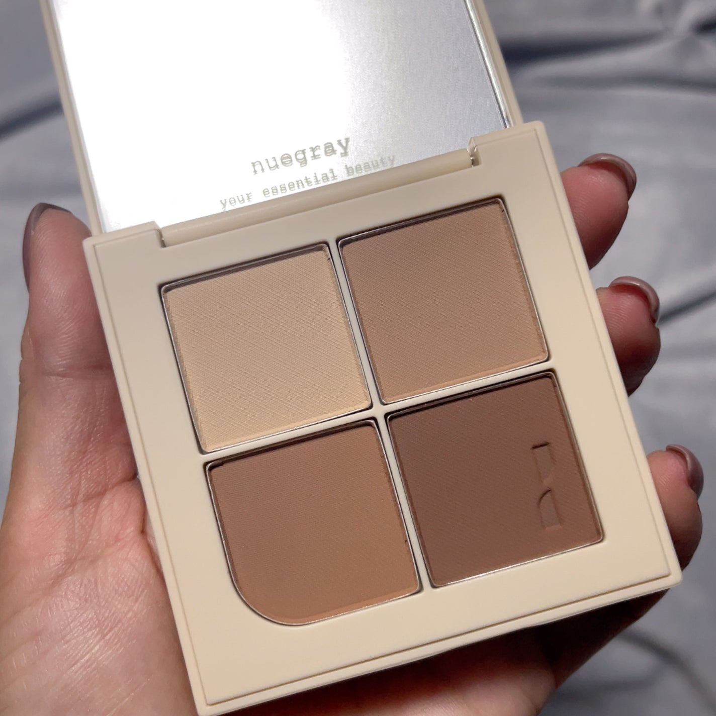 エッセンシャルアイパレット/nuegray/アイシャドウパレットを使ったクチコミ(4枚目)