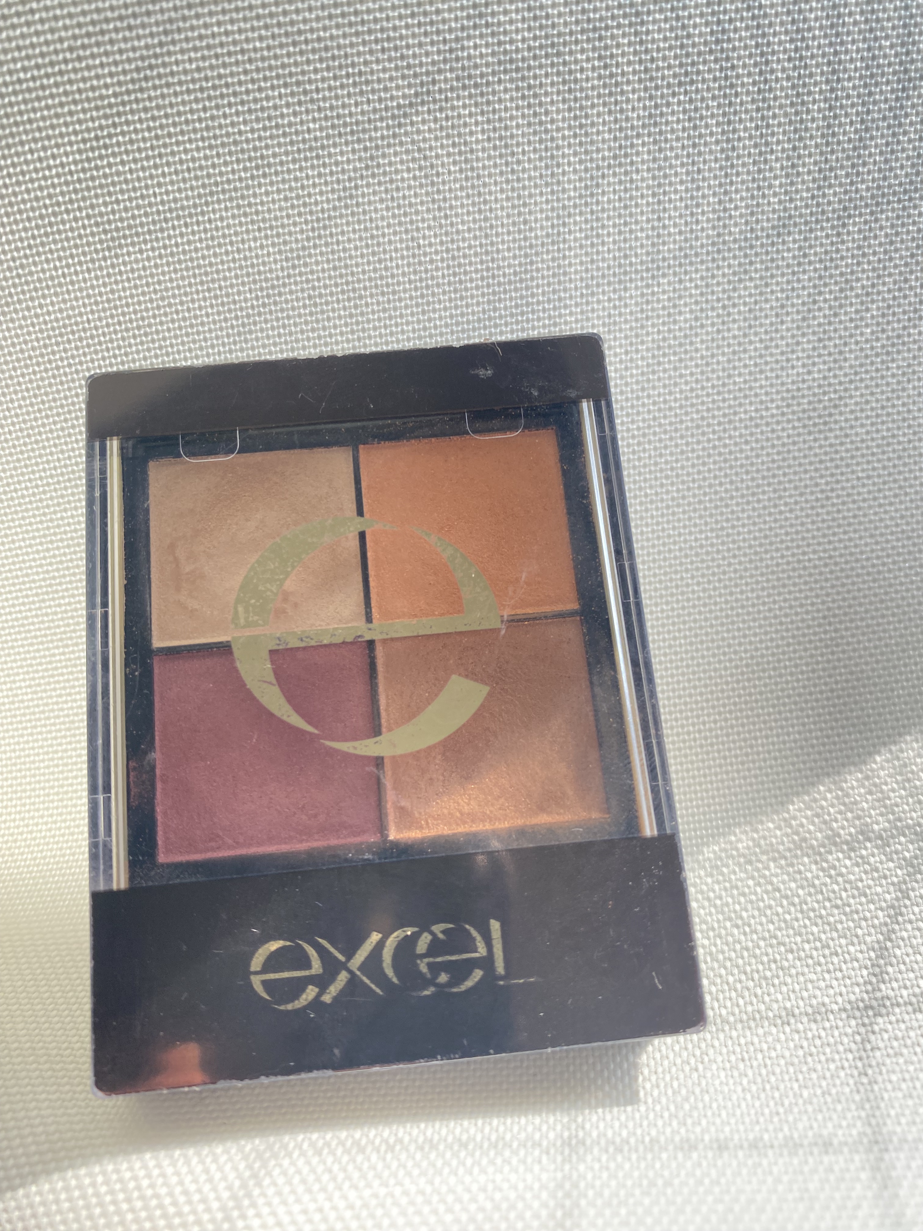 リアルクローズシャドウ/excel/アイシャドウパレットを使ったクチコミ（1枚目）