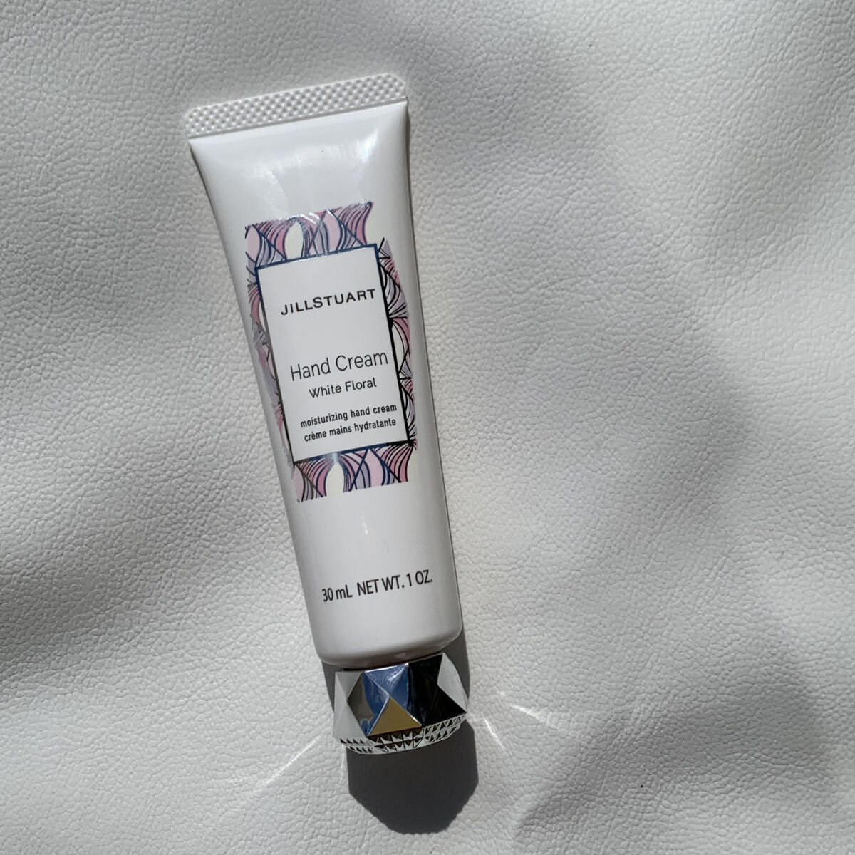 ジルスチュアート ハンドクリーム ホワイトフローラル/JILL STUART/ハンドクリームを使ったクチコミ（1枚目）