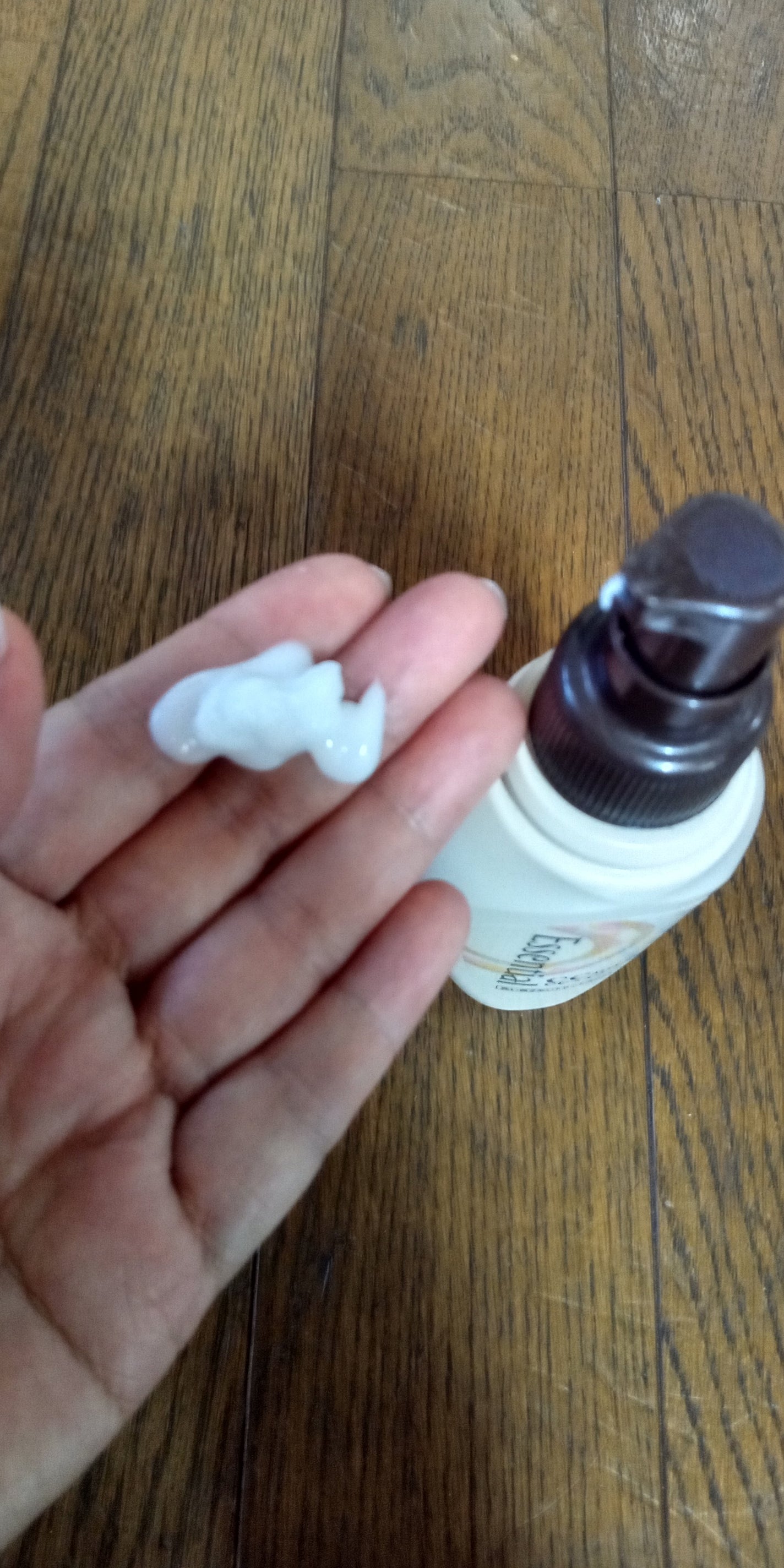 CCミルク/エッセンシャル/ヘアミルクを使ったクチコミ(2枚目)