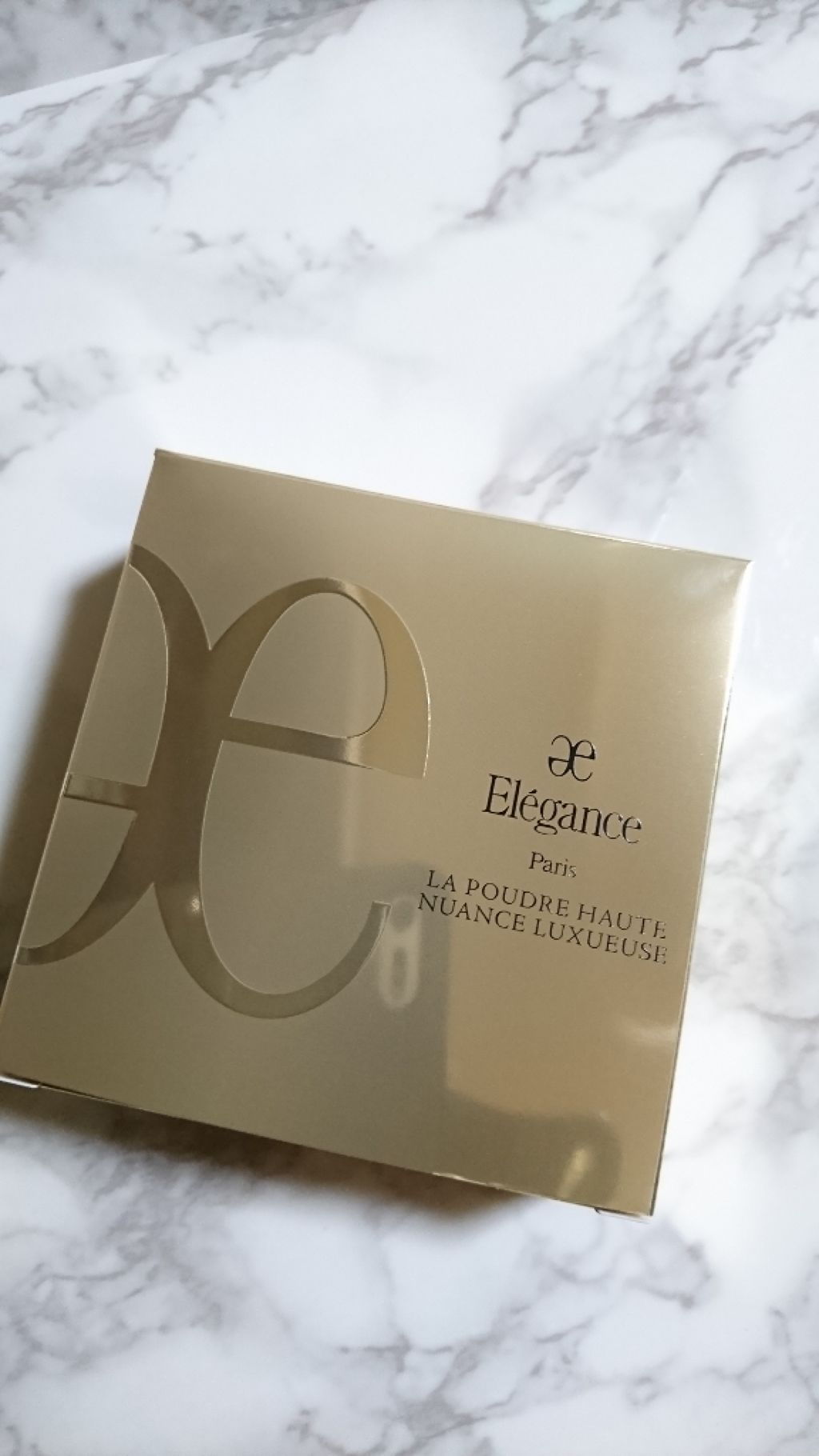 エレガンス ラ プードル オートニュアンス リクスィーズ/Elégance/プレストパウダーを使ったクチコミ(1枚目)