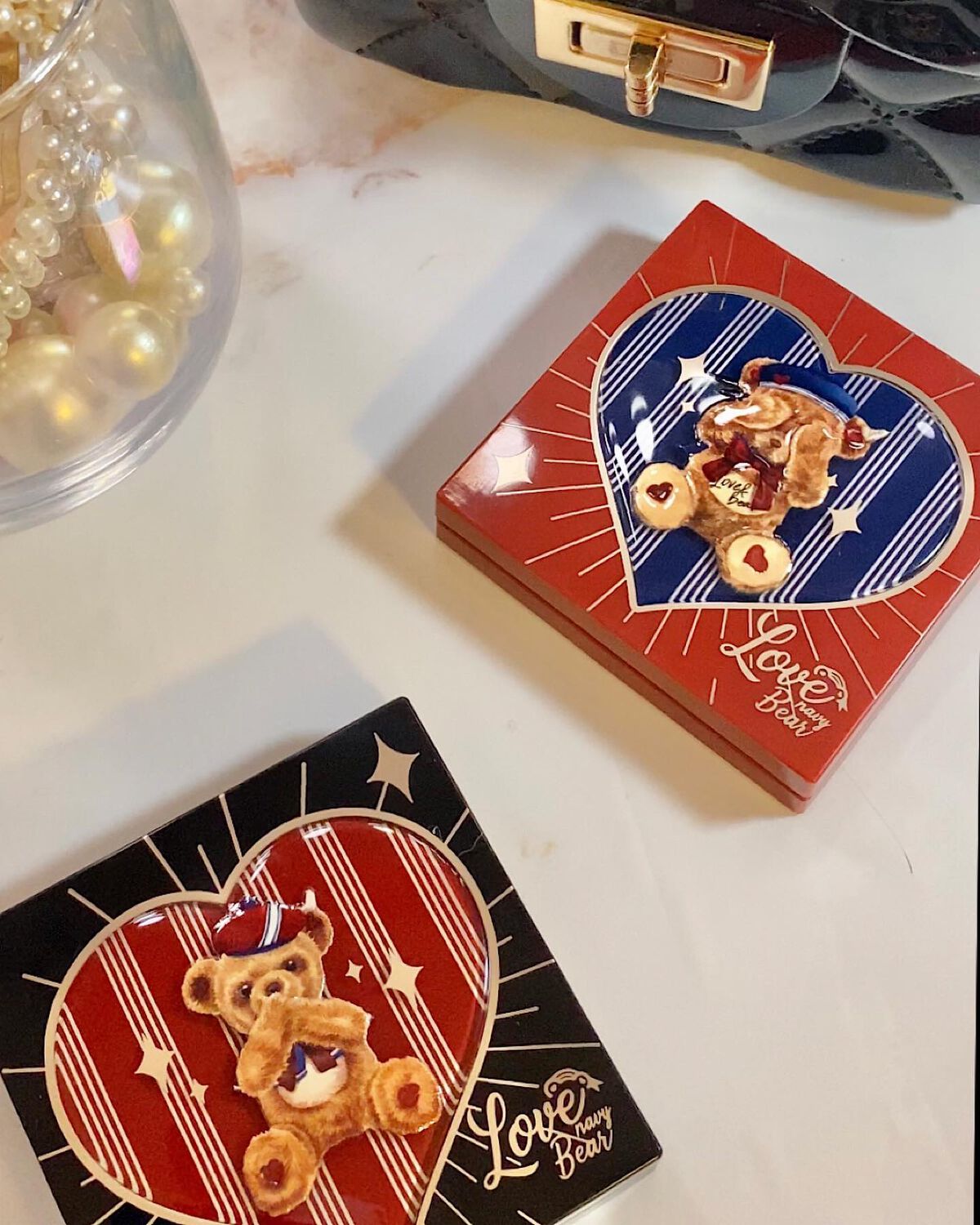 リッテちゃん on LIPS 「「衝動買いした699円のチーク」年末フラワーノーズのチークが6..」(1枚目)