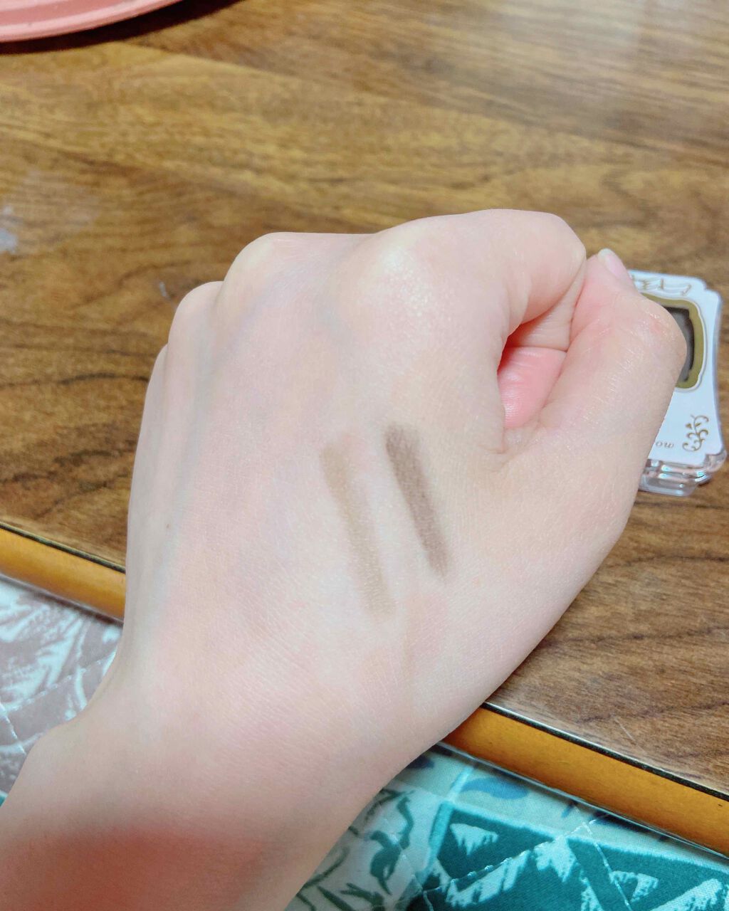 ナチュラルシフォンアイブロウ 01 スウィートティラミス/キャンメイク/パウダーアイブロウを使ったクチコミ（3枚目）