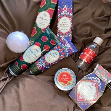 SABON ホリデーギフト シュガー・プラムのクチコミ「sabonのクリスマスコフレのレビューです🥰


今回初めてsabonのクリスマスコフレを利用.....」（2枚目）