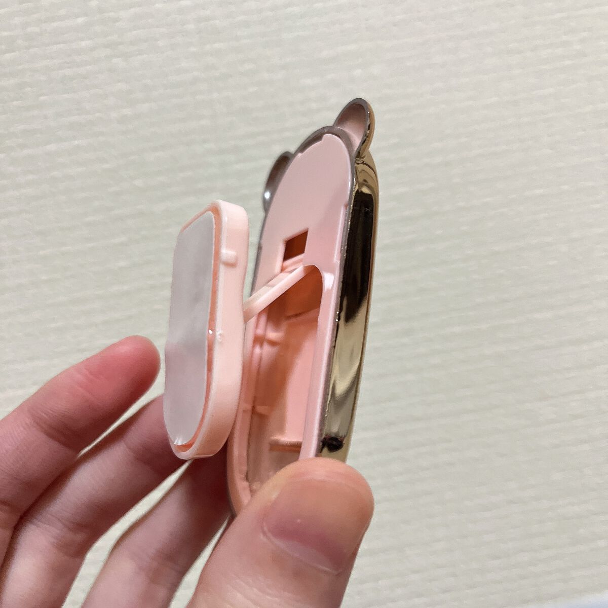 とと__フォロバ・リムバ¹⁰⁰ % on LIPS 「久々に失敗したなぁと思った、購入品🙄スマホのグリップ?リング?..」(2枚目)