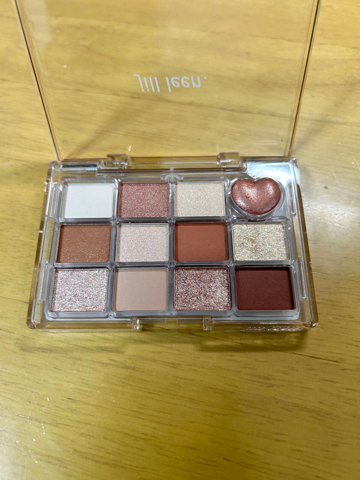 慈雨 on LIPS 「ロフトで見かけたアイシャドウが可愛すぎました⸜❤︎⸝買ったの..」(2枚目)