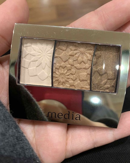 グラデカラーアイシャドウ/media/アイシャドウパレットを使ったクチコミ(1枚目)