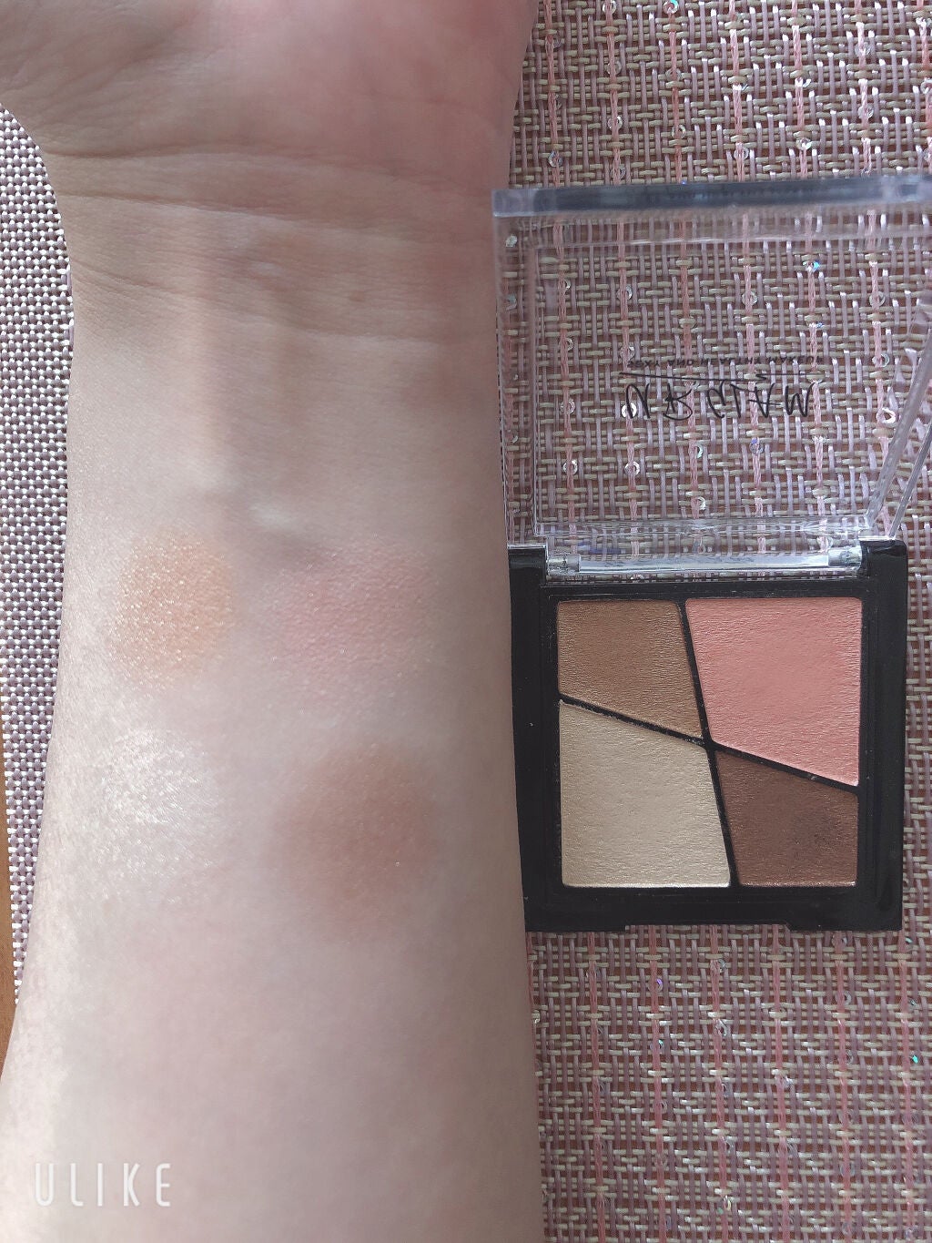 UR GLAM VELVET EYE COLOR PALETTE/U R GLAM/アイシャドウパレットを使ったクチコミ(2枚目)