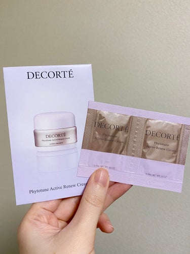 DECORTÉ フィトチューン アクティブ リニュー クリームのクチコミ「おやすみ前のお手入れの最後に使います。
指先にとり、あご・両頬・鼻・ひたいの
5ヶ所においてか.....」（1枚目）