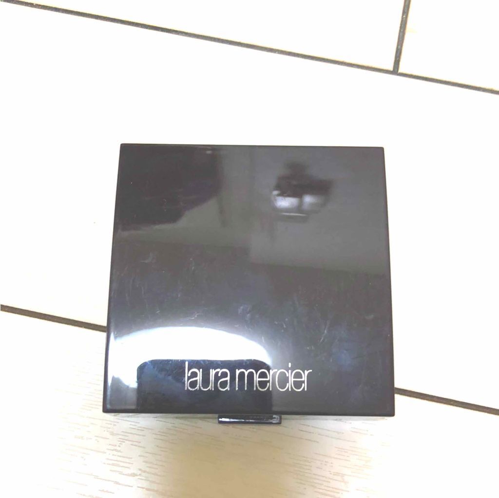 マットラディアンス ベイクドパウダー ハイライト01/ローラ メルシエ/パウダーハイライトを使ったクチコミ（1枚目）