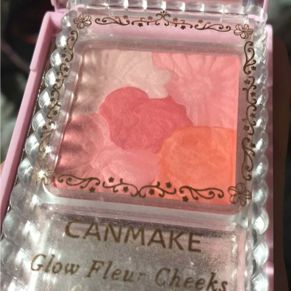 グロウフルールチークス/キャンメイク/パウダーチークを使ったクチコミ（1枚目）