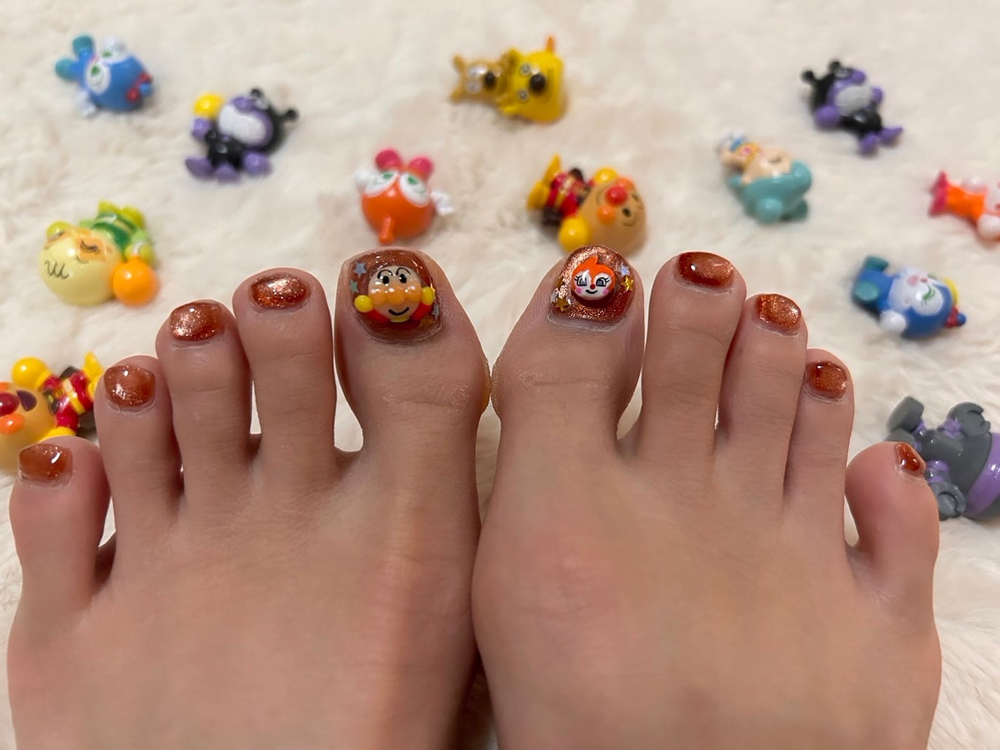 🐒ズボラママみっちゃんの高見えネイル💅 on LIPS 「アンパンマンパン🥺かわいい😍#フットネイル#PR🩷カラー名🩷【..」(3枚目)