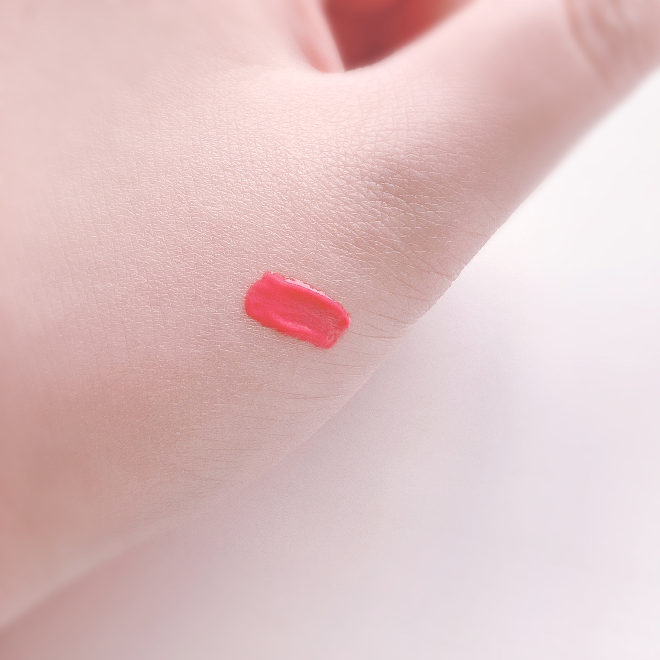 ジューシーラスティングティント/rom&nd/リップティントを使ったクチコミ（2枚目）