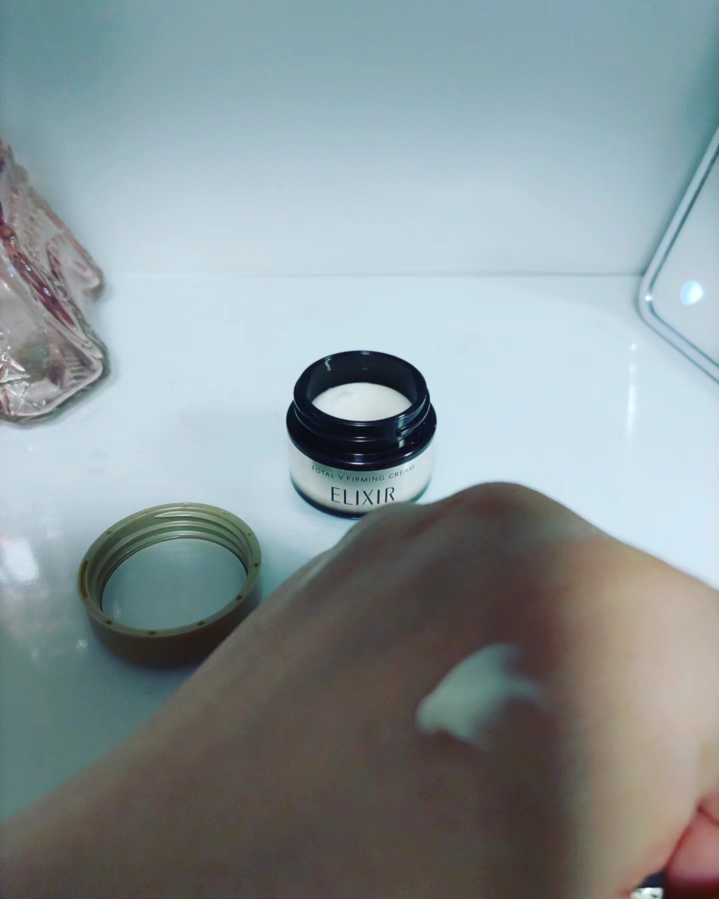 トータルV ファーミングクリーム/エリクシール/フェイスクリームを使ったクチコミ（3枚目）