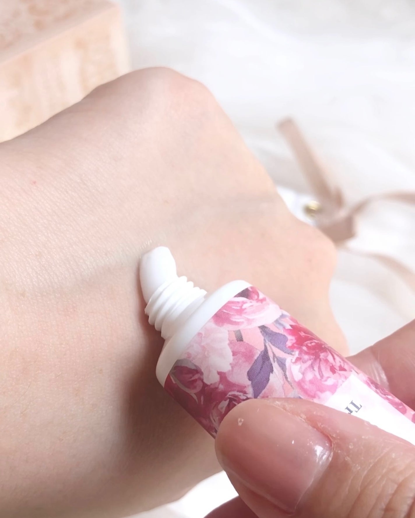 ð¥ð¢ð¬ð.ðððð çŸå®¹ã©ã€ã¿ãŒ on LIPS ã..è±èšèããçæ³ãåŸãã³ã¹ã¡ãã©ã³ããMeicaãããã®ãã..ãïŒ4æç®ïŒ