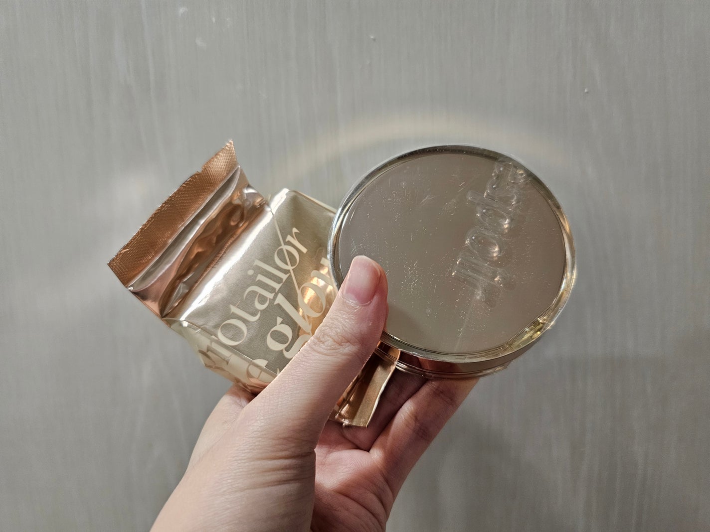 プロテーラービーグロウクッション ニュークラス/espoir/クッションファンデーションを使ったクチコミ(4枚目)