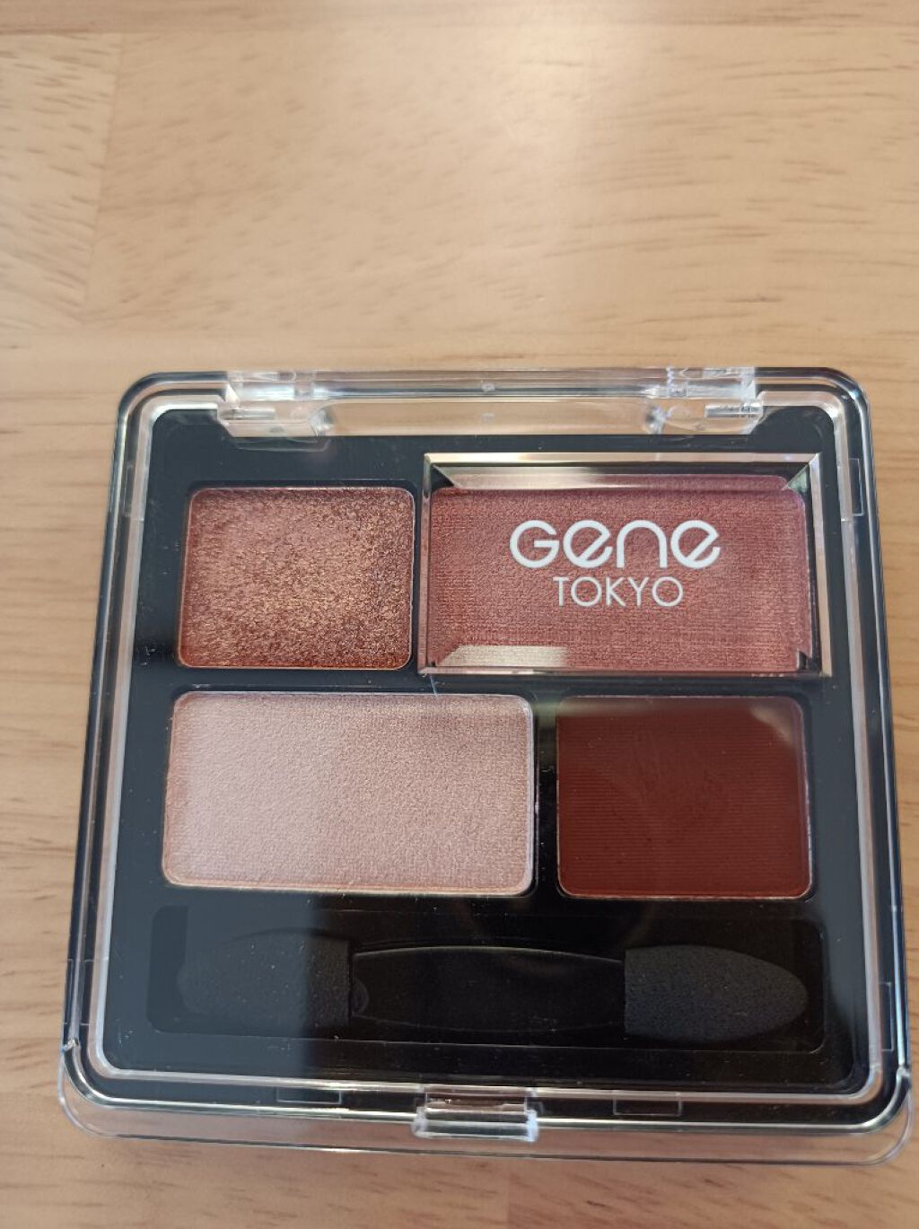 GENE TOKYO リラクシーアイシャドウ/DAISO/アイシャドウパレットを使ったクチコミ（1枚目）