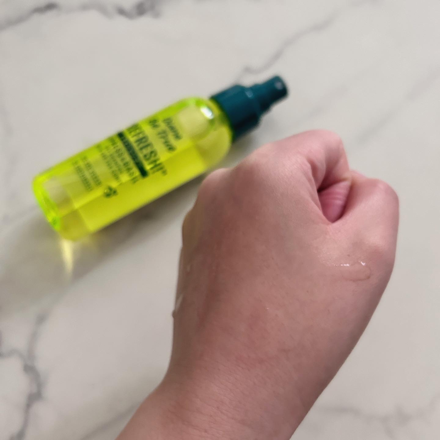 ビートゥルー ドライシャンプー パワーグリーンサラダの香り/ダイアン/ドライシャンプーを使ったクチコミ（2枚目）