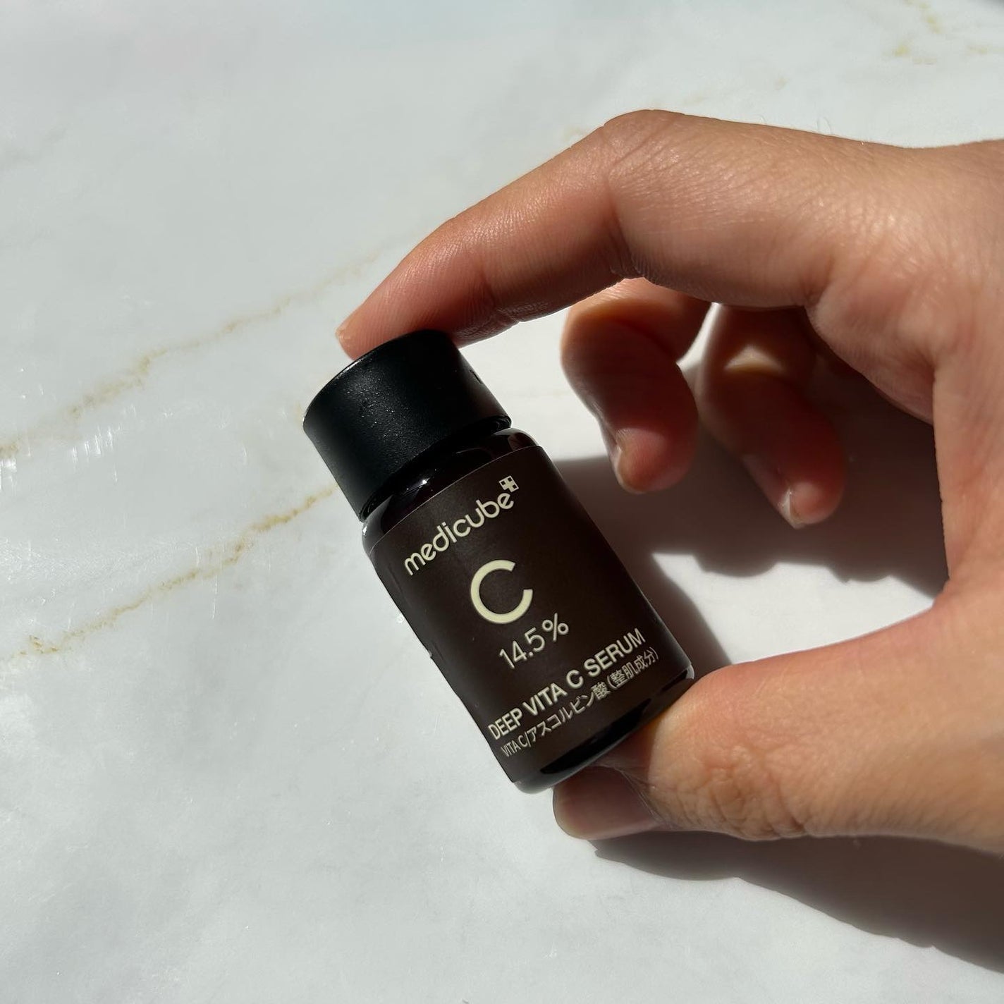 ディープビタCアンプル2.0/MEDICUBE/美容液を使ったクチコミ(2枚目)