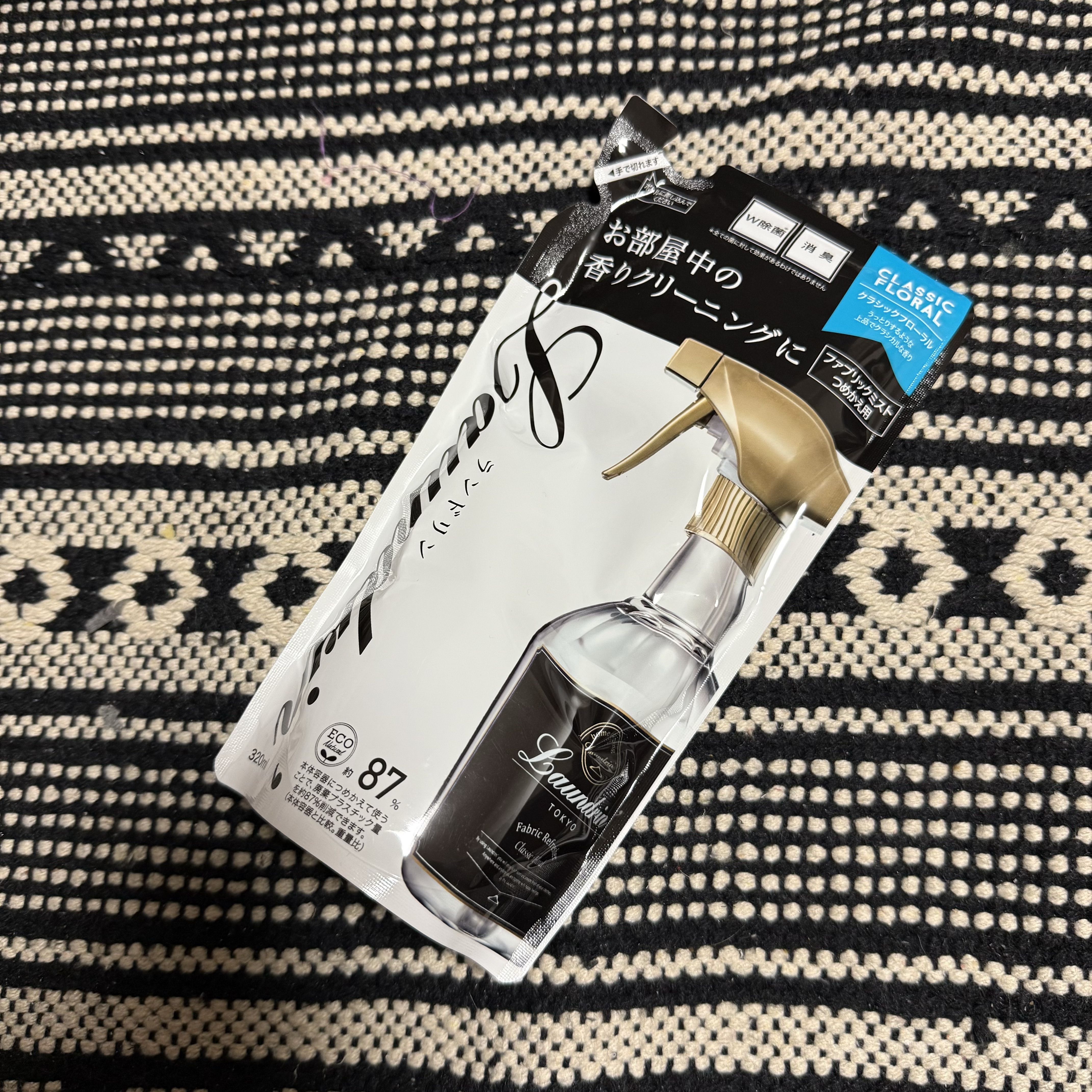 ファブリックミスト クラシックフローラル 320ml(詰替)/ランドリン/ファブリックミストを使ったクチコミ（1枚目）