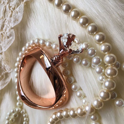 梅ちゃんアラフィフツヤ肌オタク on LIPS 「𓅪𓂃𓈒𓏸これかわいい…そして使える…これ、指輪風の「カッサ」て..」(3枚目)