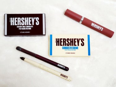 ETUDE HOUSE × HERSHEY'S🍫

もうコンセプトがLOVEですね💘
大人買いしました(笑)

アイシャドウパレットは個人的に捨て色なし☺
どちらの色味も使いやすそうでうれしい！

リッ