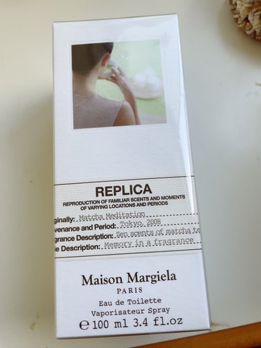 MAISON MARTIN MARGIELA PARFUMS レプリカ オードトワレ マッチャメディテーションのクチコミ「 #衝動買いコスメ 
口コミを見て、抹茶ラテの香りということで購入しました。
トップは化粧品の.....」（1枚目）