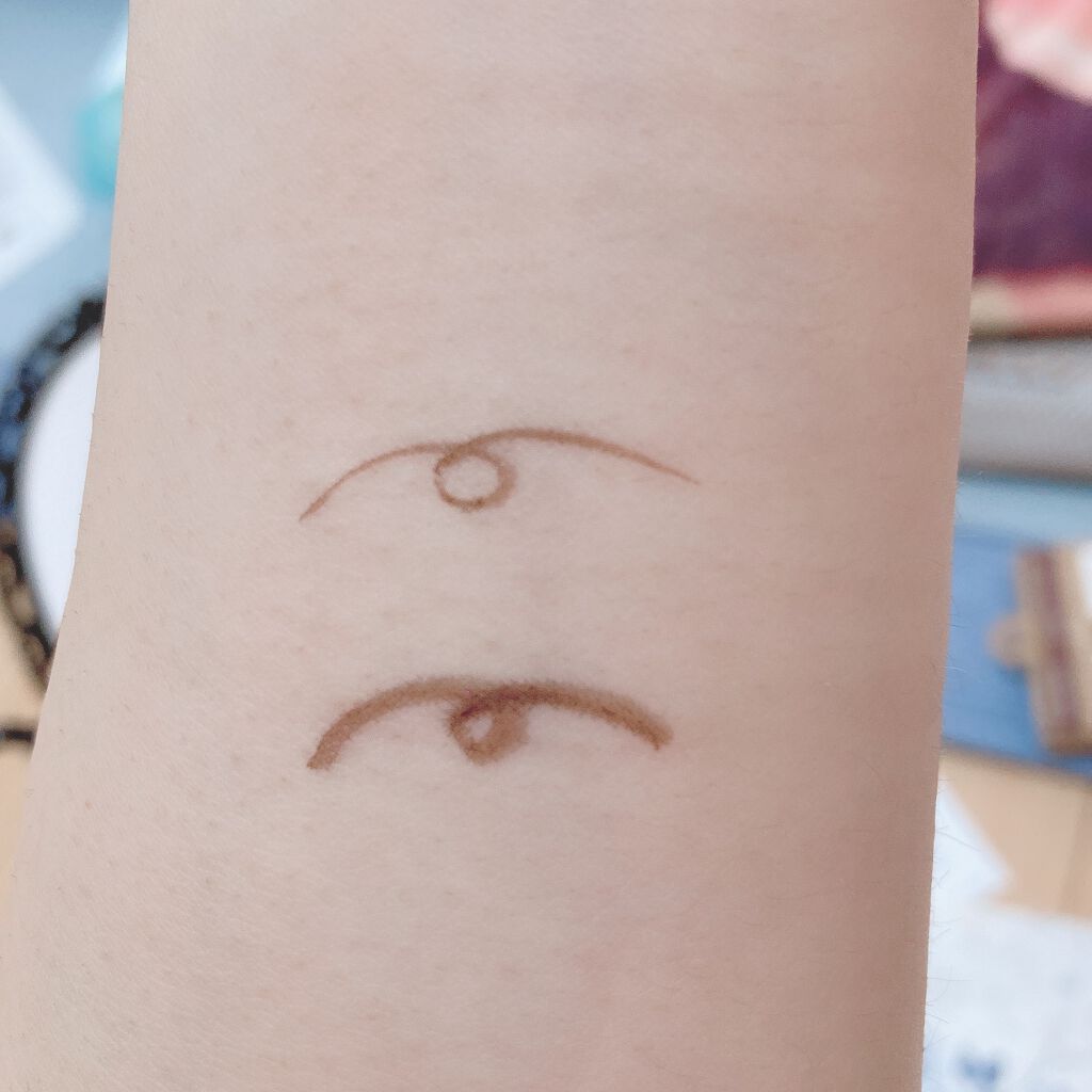 スキルレスライナー/LUMIURGLAS/リキッドアイライナーを使ったクチコミ(3枚目)