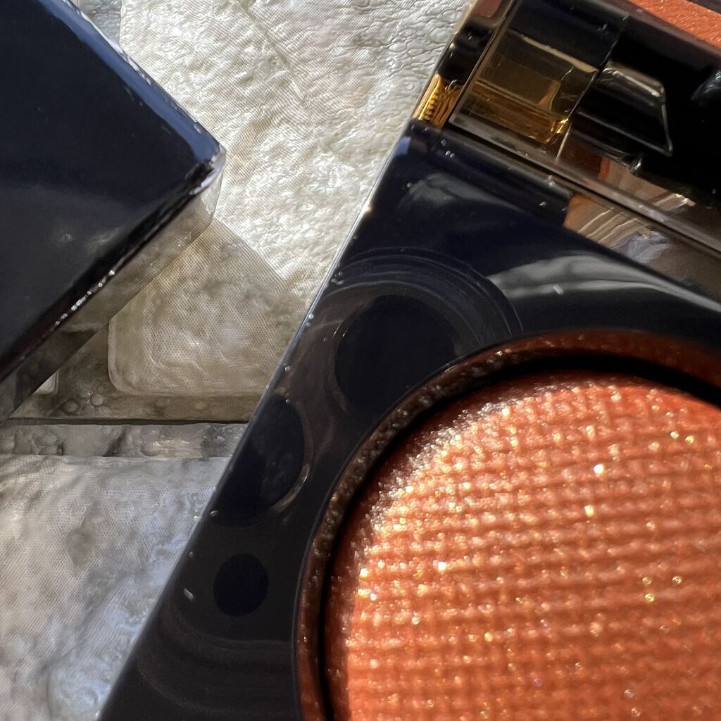 リュクスアイシャドウ 10 サンフレア(リッチ スパークル)/BOBBI BROWN/単色アイシャドウを使ったクチコミ（2枚目）