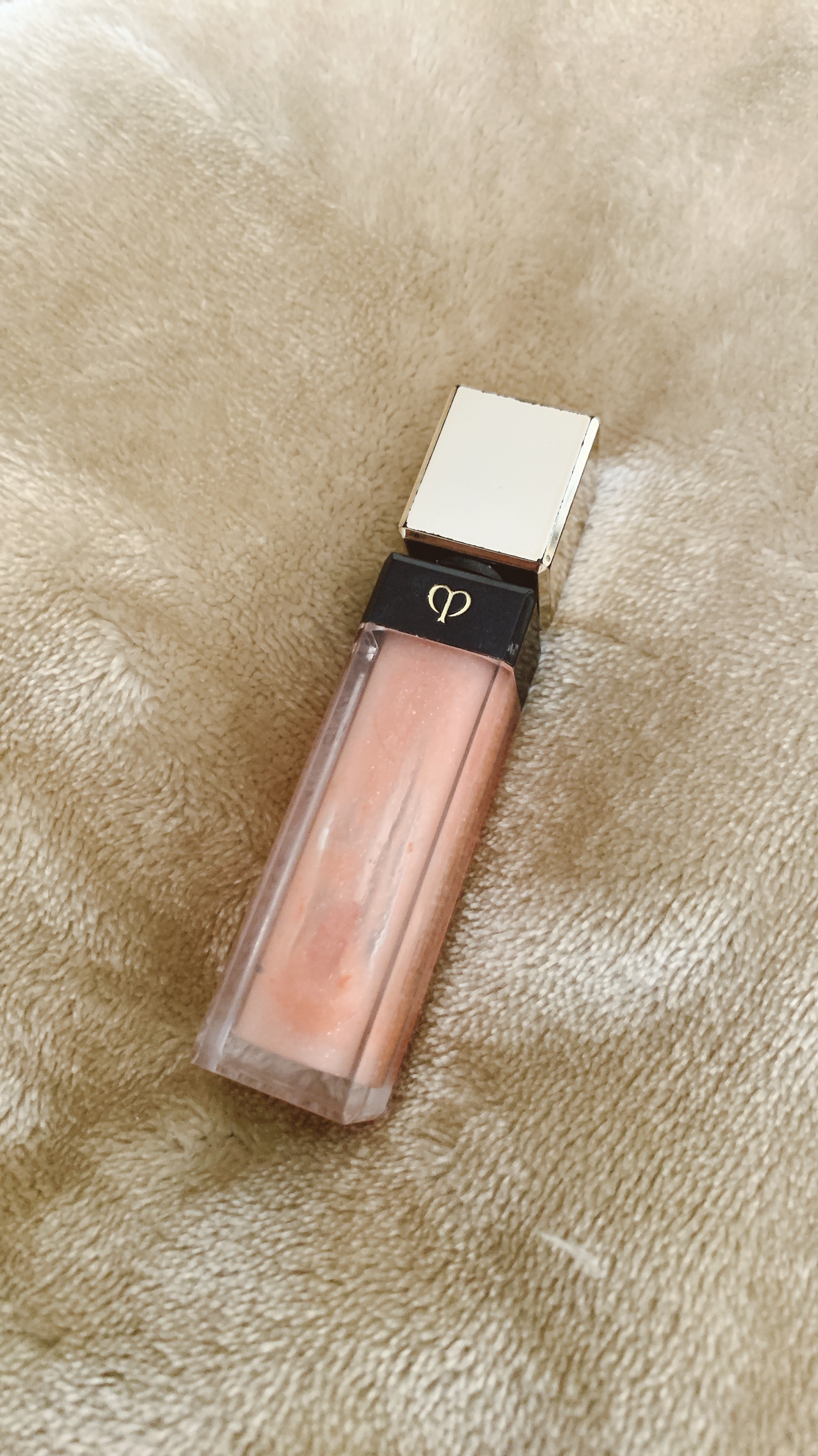 クレ・ド・ポー ボーテ ブリアンアレーブルエクラ 1 ローズクォーツ/クレ・ド・ポー ボーテ/リップグロスを使ったクチコミ（2枚目）