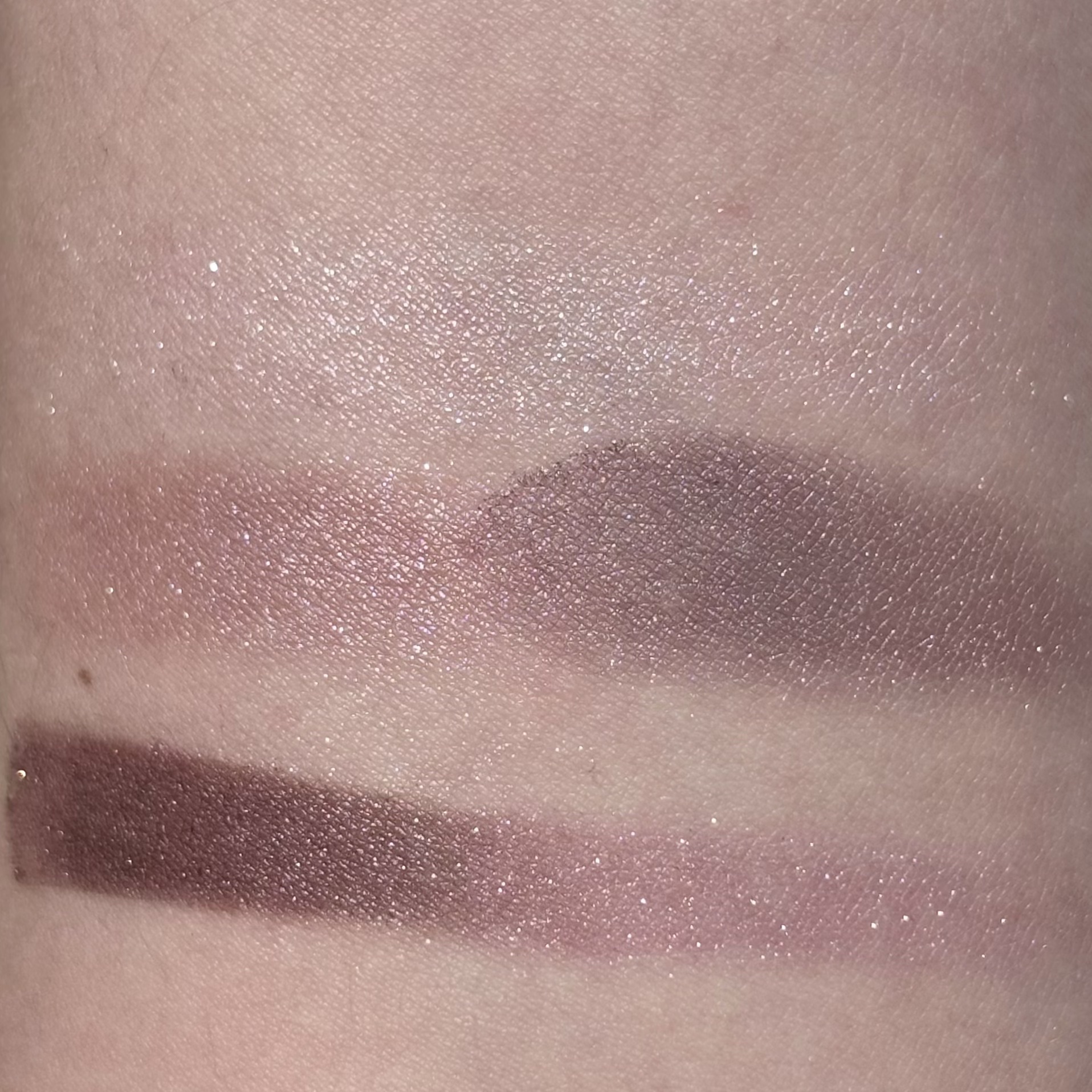 ワンダー スウィート アイシャドウ 009 洗練されたオトナピンク ミルクベリーショコラ/リンメル ロンドン/アイシャドウパレットを使ったクチコミ（2枚目）